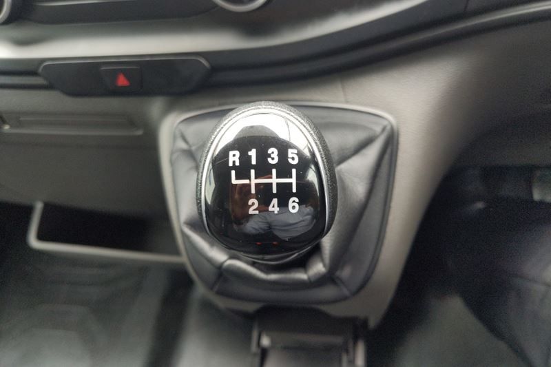 Ford Transit 2.0 EcoBlue 130ps H2 Leader Van