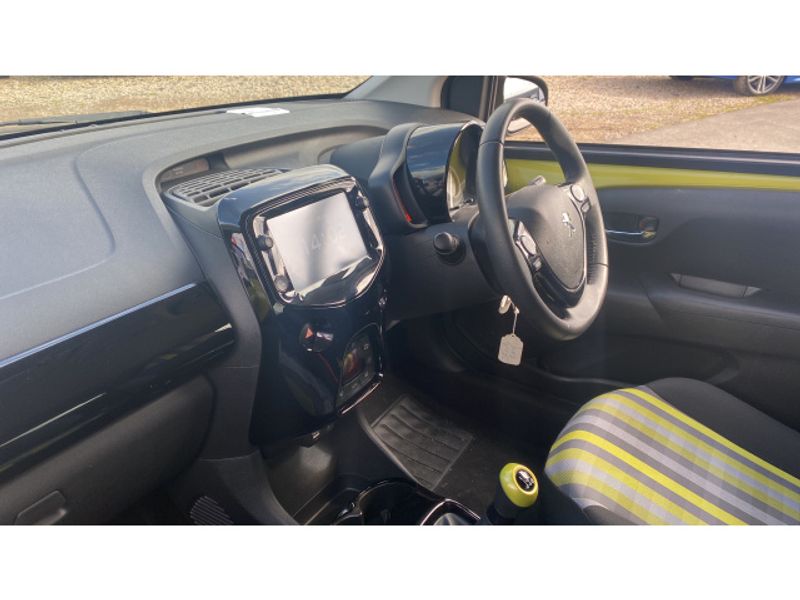 Peugeot 108 1.0 72 Collection 5dr