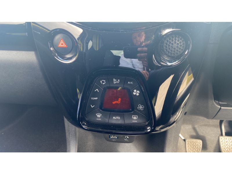 Peugeot 108 1.0 72 Collection 5dr