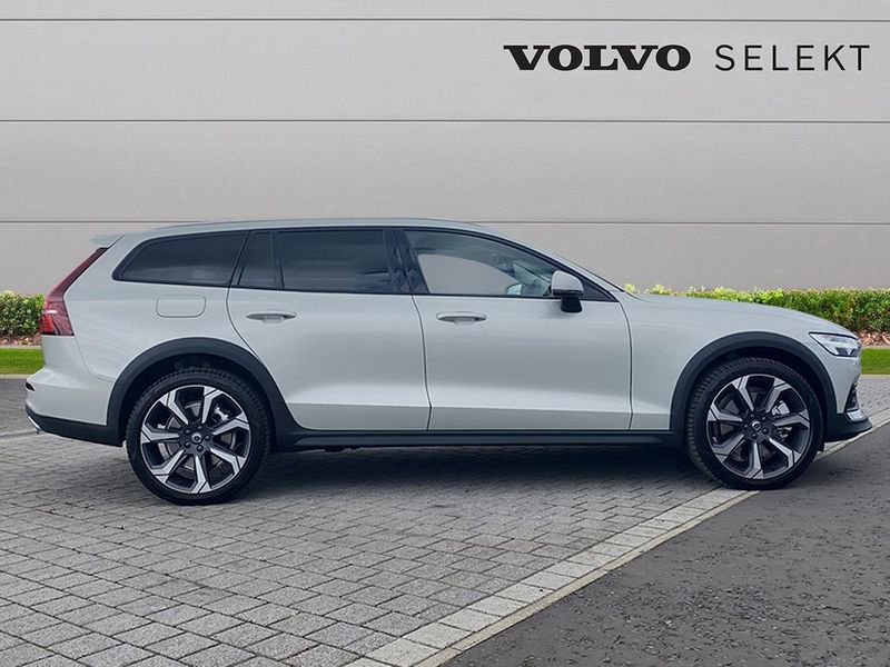 Volvo V60 2.0 B4D Cross Country 5dr AWD Auto