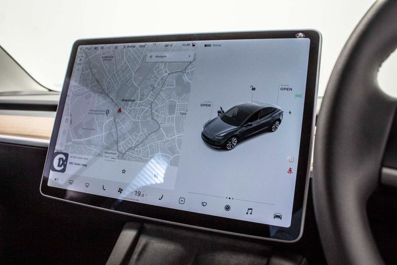 Tesla Model 3 Long Range AWD 4dr Auto