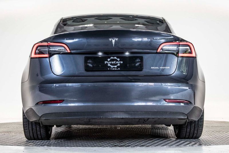 Tesla Model 3 Long Range AWD 4dr Auto