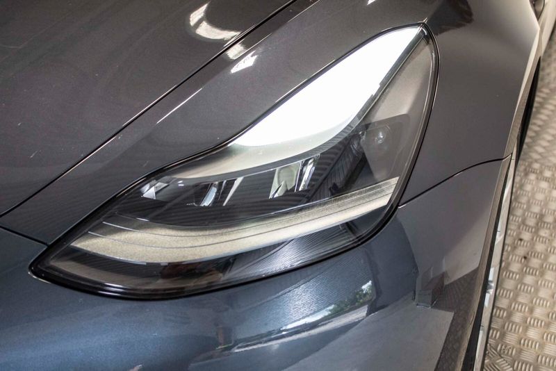Tesla Model 3 Long Range AWD 4dr Auto