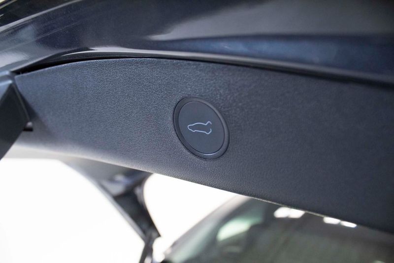 Tesla Model 3 Long Range AWD 4dr Auto