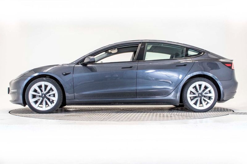 Tesla Model 3 Long Range AWD 4dr Auto