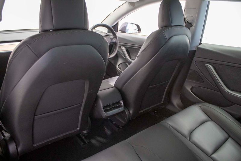 Tesla Model 3 Long Range AWD 4dr Auto