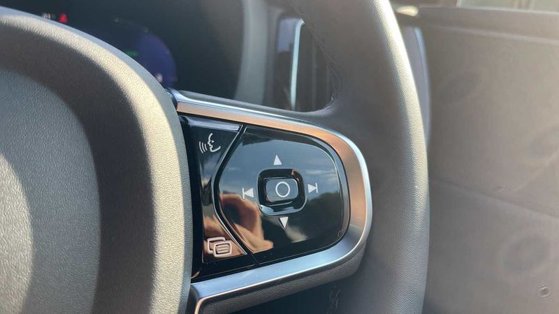Volvo XC60 2.0 T6 Recharge PHEV R DESIGN 5dr AWD Auto