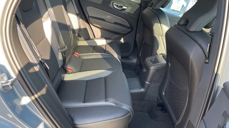 Volvo XC60 2.0 T6 Recharge PHEV R DESIGN 5dr AWD Auto