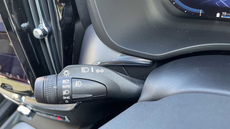 Volvo XC60 2.0 T6 Recharge PHEV R DESIGN 5dr AWD Auto
