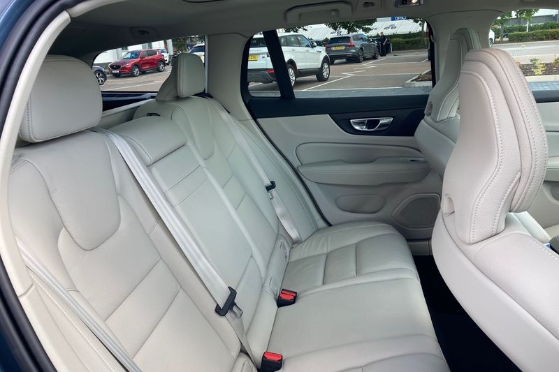 Volvo V60 2.0 B4P Inscription 5dr Auto