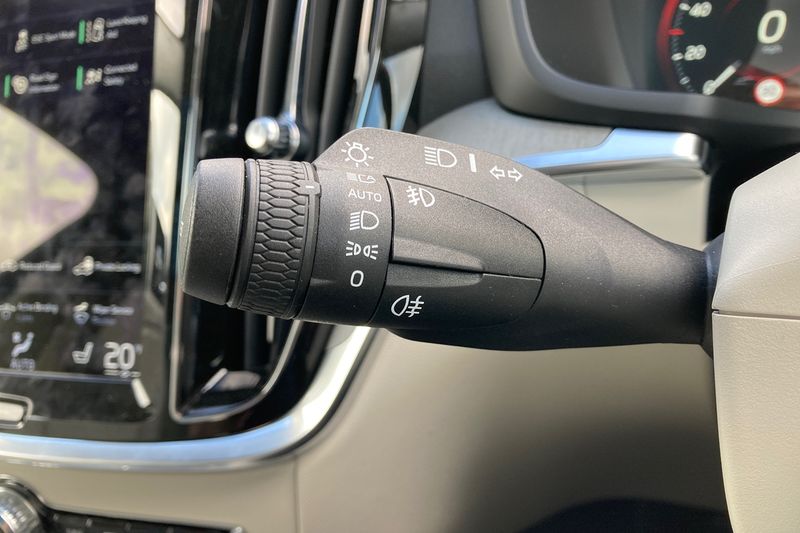 Volvo V60 2.0 B4P Inscription 5dr Auto