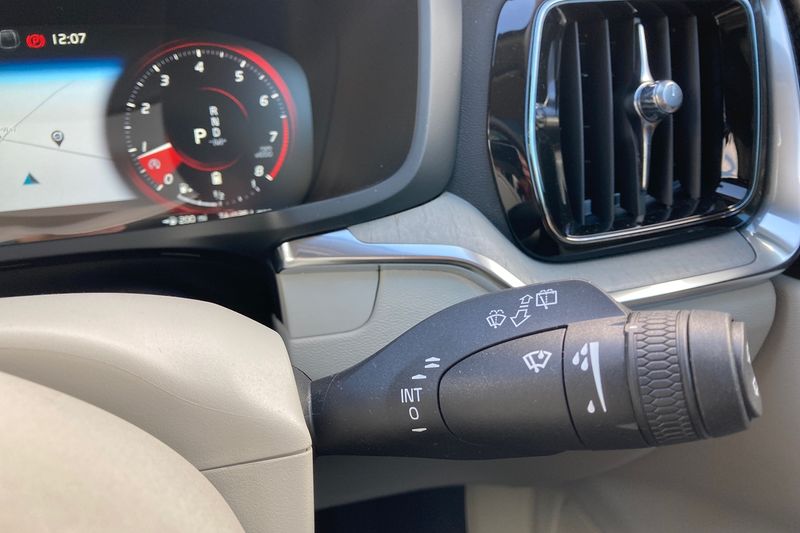 Volvo V60 2.0 B4P Inscription 5dr Auto