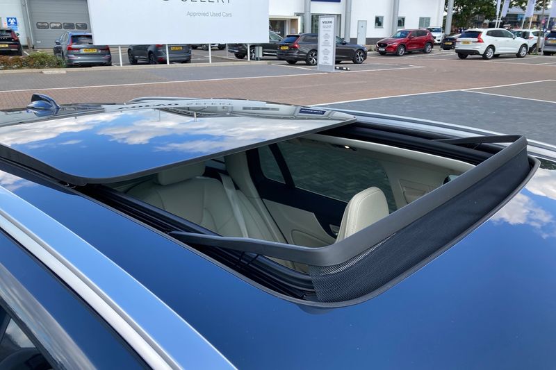 Volvo V60 2.0 B4P Inscription 5dr Auto