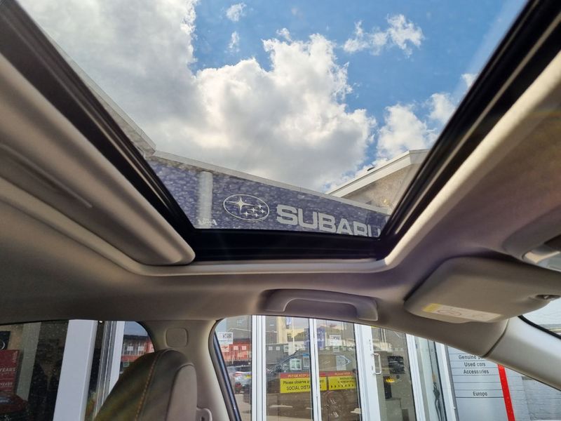 Subaru XV 2.0i SE Premium 5dr Lineartronic