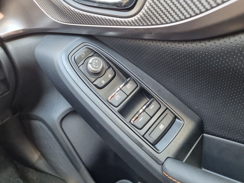 Subaru XV 2.0i SE Premium 5dr Lineartronic