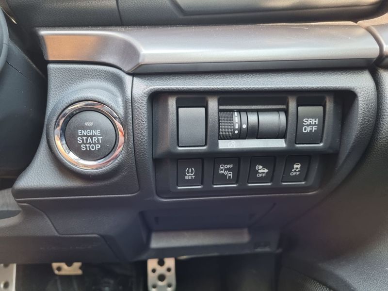 Subaru XV 2.0i SE Premium 5dr Lineartronic