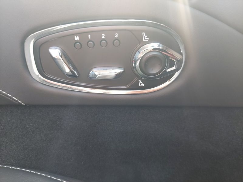 Aston Martin DB11 V12 2dr Touchtronic Auto