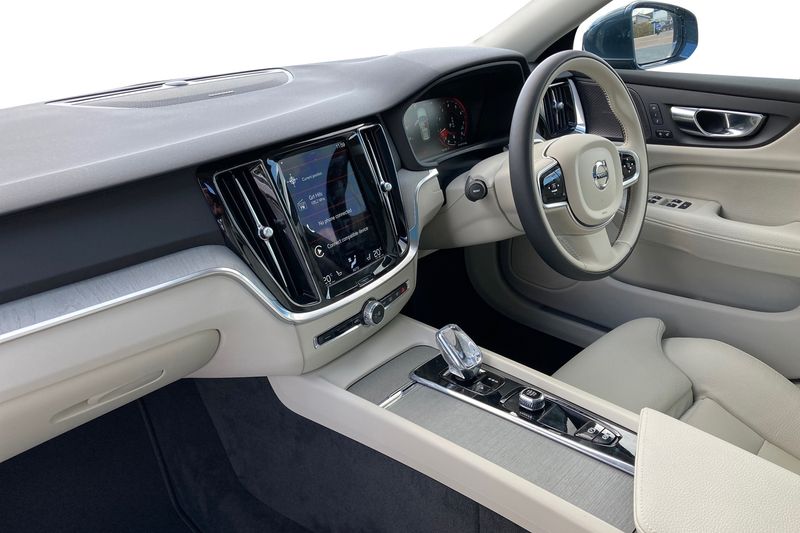 Volvo V60 2.0 B4P Inscription 5dr Auto