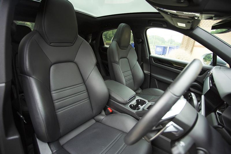 Porsche Cayenne E-Hybrid 5dr Tiptronic S