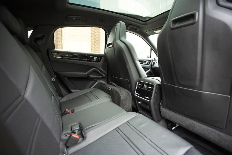 Porsche Cayenne E-Hybrid 5dr Tiptronic S