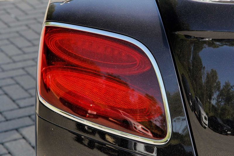 Bentley Continental GTC 4.0 V8 S Mulliner Driving Spec 2dr Auto