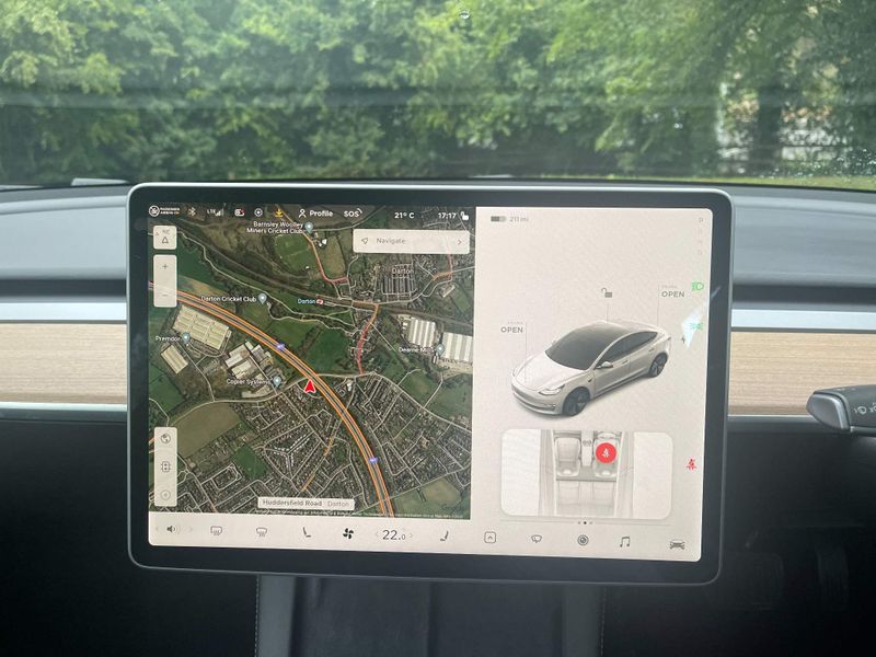 Tesla Model 3 Long Range AWD 4dr Auto