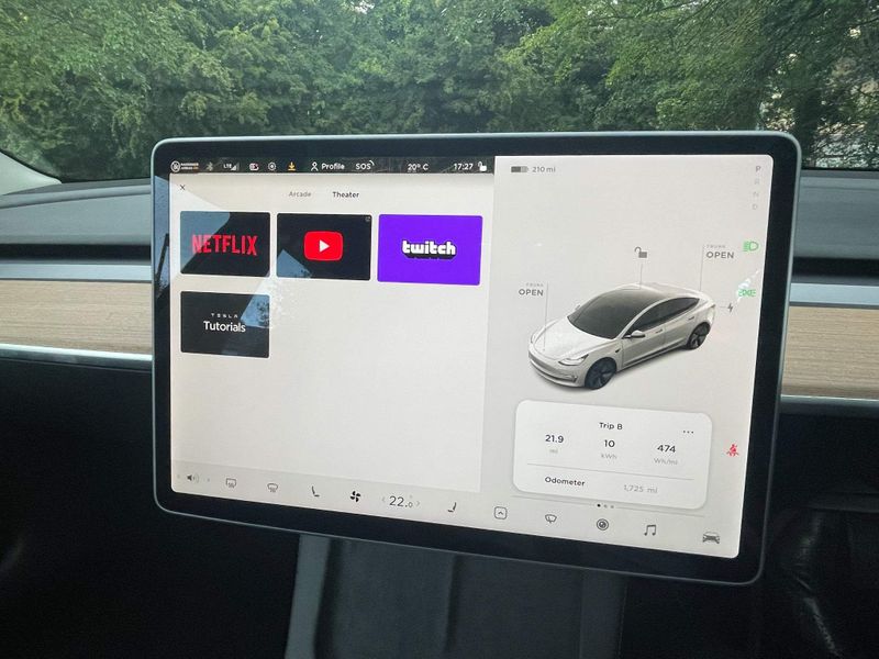 Tesla Model 3 Long Range AWD 4dr Auto