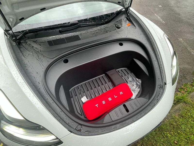Tesla Model 3 Long Range AWD 4dr Auto