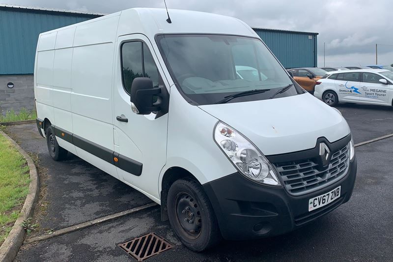 Renault Master LM35dCi 130 Business+ Medium Roof Van