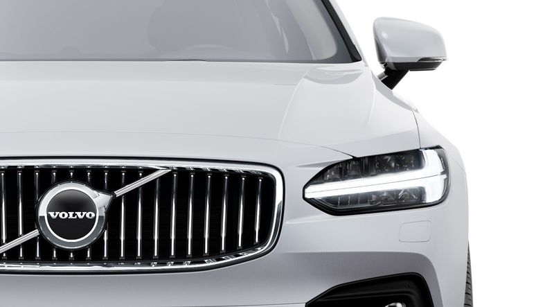 Volvo V90 2.0 B4D Momentum 5dr Auto