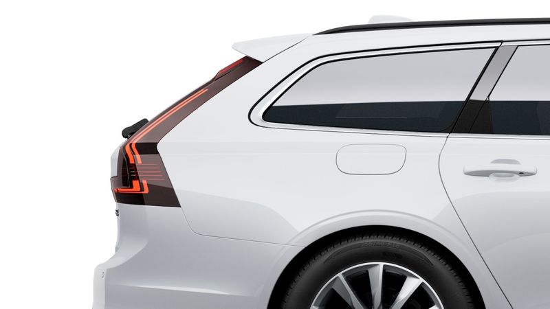 Volvo V90 2.0 B4D Momentum 5dr Auto