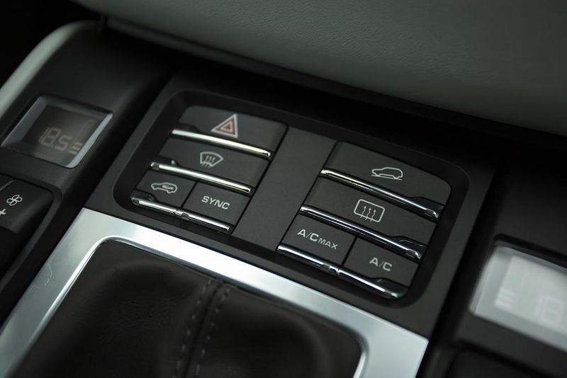 Porsche Macan Turbo 5dr PDK