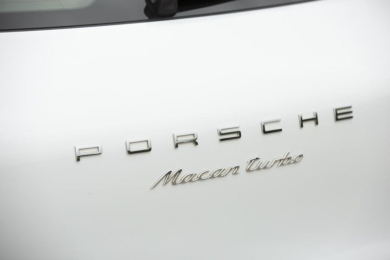 Porsche Macan Turbo 5dr PDK