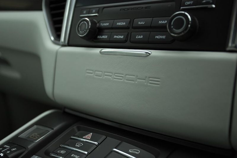 Porsche Macan Turbo 5dr PDK