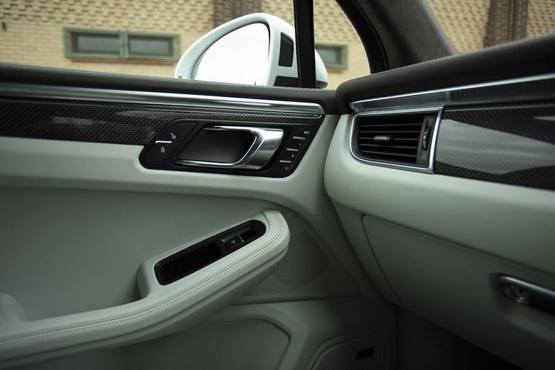 Porsche Macan Turbo 5dr PDK