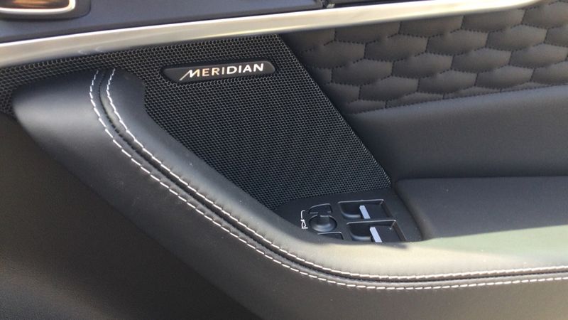 Jaguar F Type 5.0 P450 S/C V8 First Edition 2dr Auto AWD