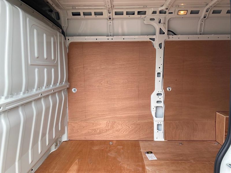 Citroen Relay 2.2 BlueHDi H2 Van 140ps Enterprise