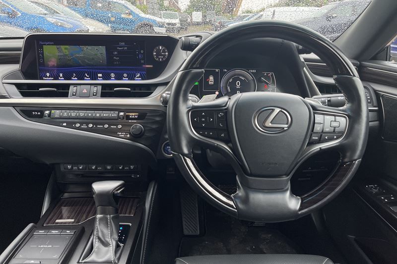 Lexus ES 300h 2.5 Takumi 4dr CVT