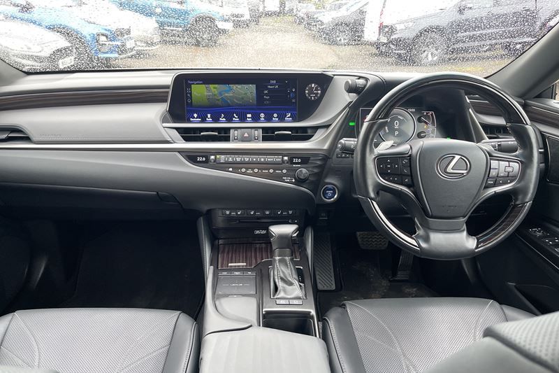 Lexus ES 300h 2.5 Takumi 4dr CVT