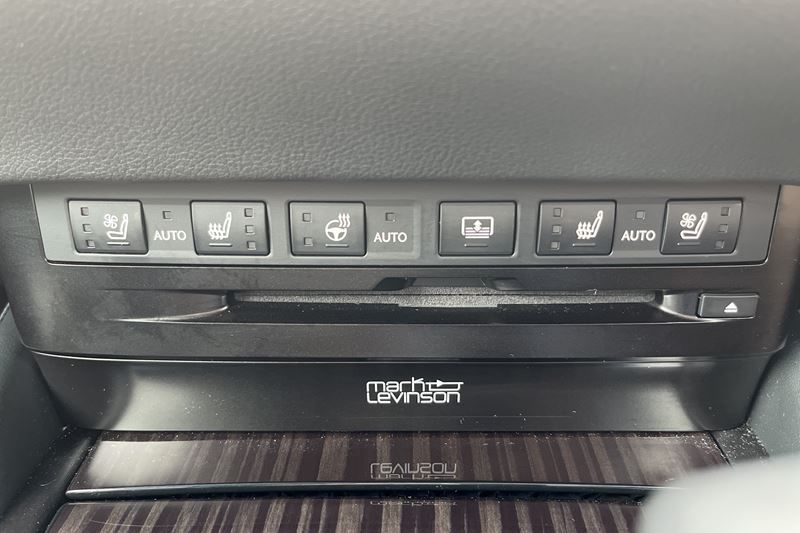 Lexus ES 300h 2.5 Takumi 4dr CVT