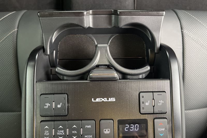 Lexus ES 300h 2.5 Takumi 4dr CVT