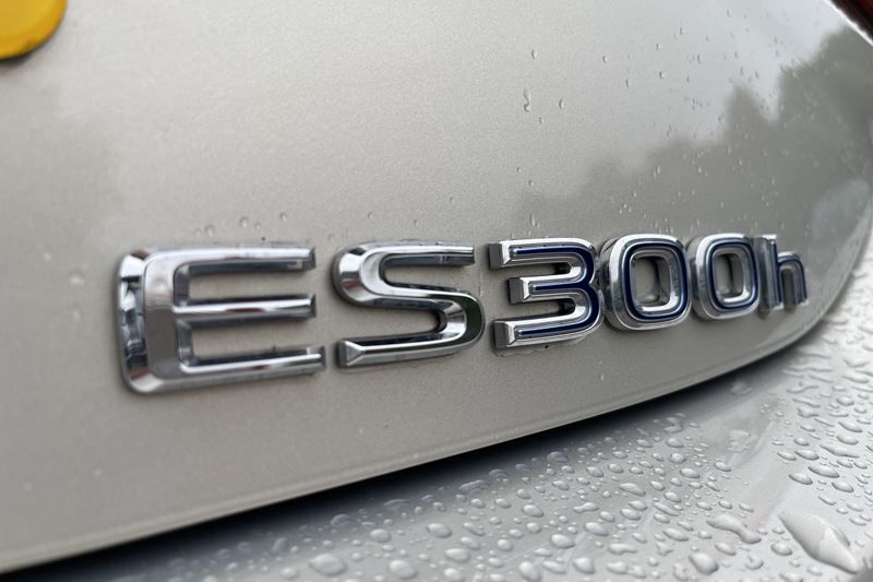 Lexus ES 300h 2.5 Takumi 4dr CVT