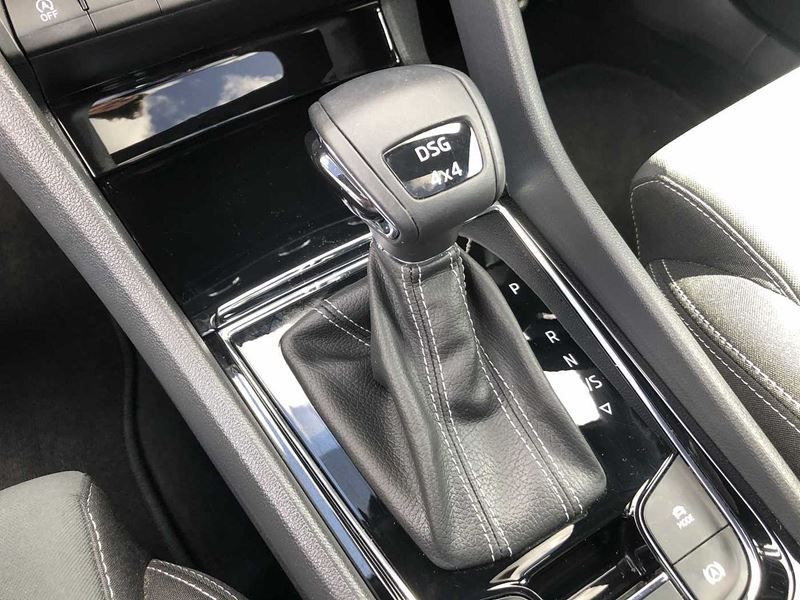 Skoda Karoq 2.0 TDI Sport Line 4x4 5dr DSG