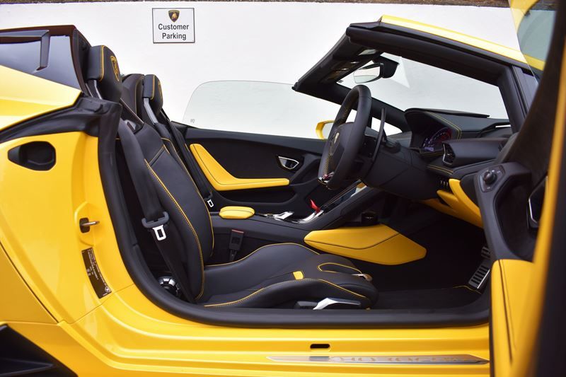 Lamborghini Huracan 5.2 V10 640 2dr Auto AWD