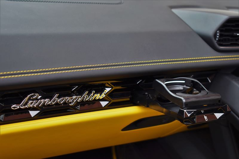 Lamborghini Huracan 5.2 V10 640 2dr Auto AWD