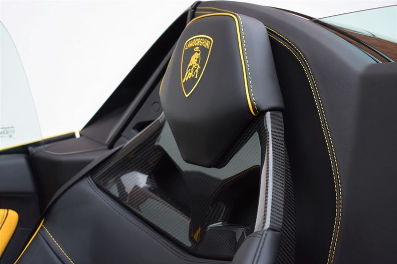 Lamborghini Huracan 5.2 V10 640 2dr Auto AWD