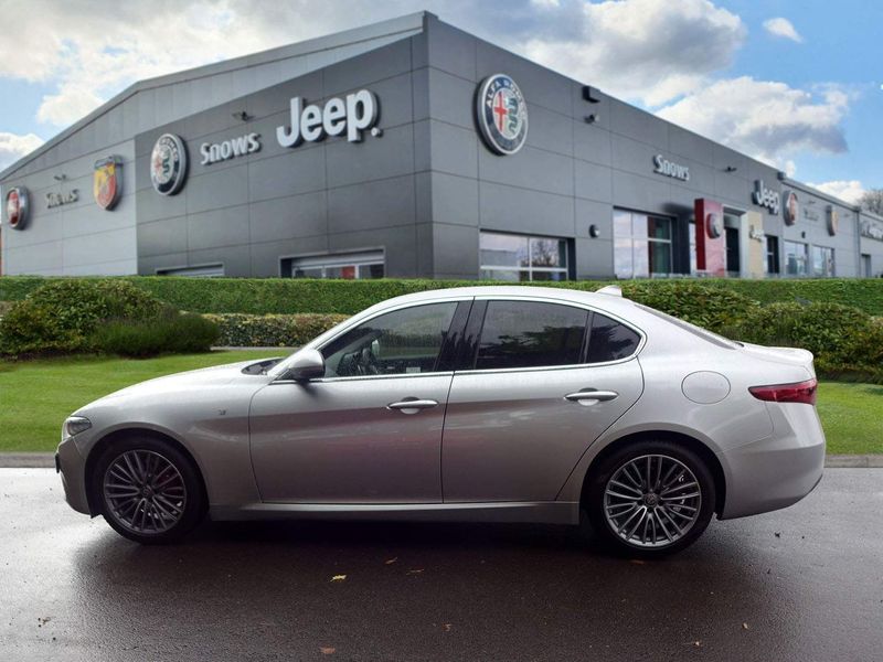Alfa Romeo Giulia 2.2 JTDM-2 190 Lusso Ti 4dr Auto