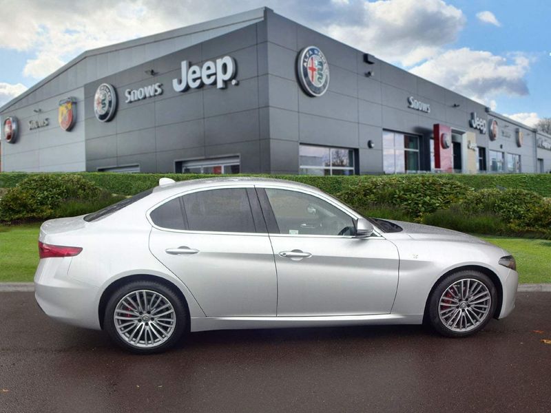 Alfa Romeo Giulia 2.2 JTDM-2 190 Lusso Ti 4dr Auto