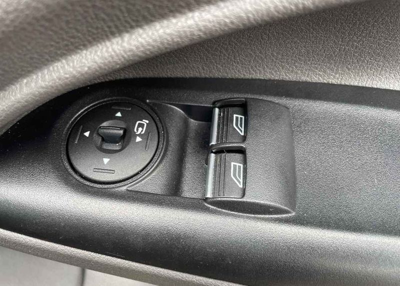 Ford Transit Connect 1.5 EcoBlue 120ps Limited Van Powershift